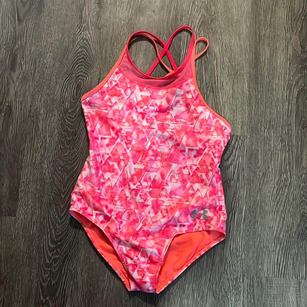 Under Armour girls size 8 swim wear